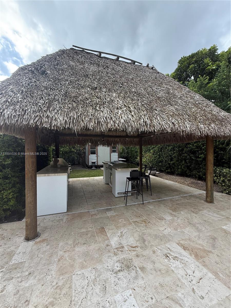 ALLISON ESTATES - Residential Lease