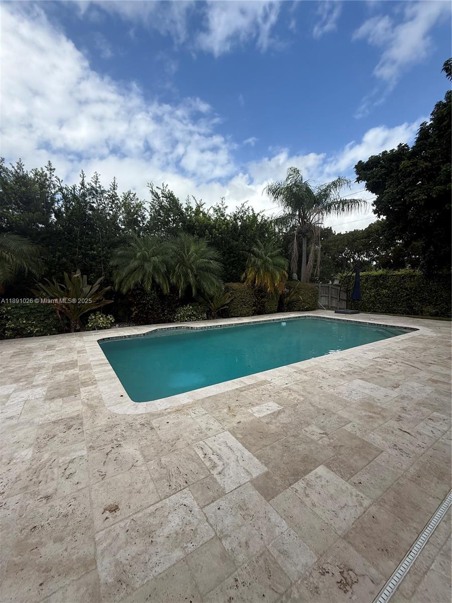 ALLISON ESTATES - Residential Lease