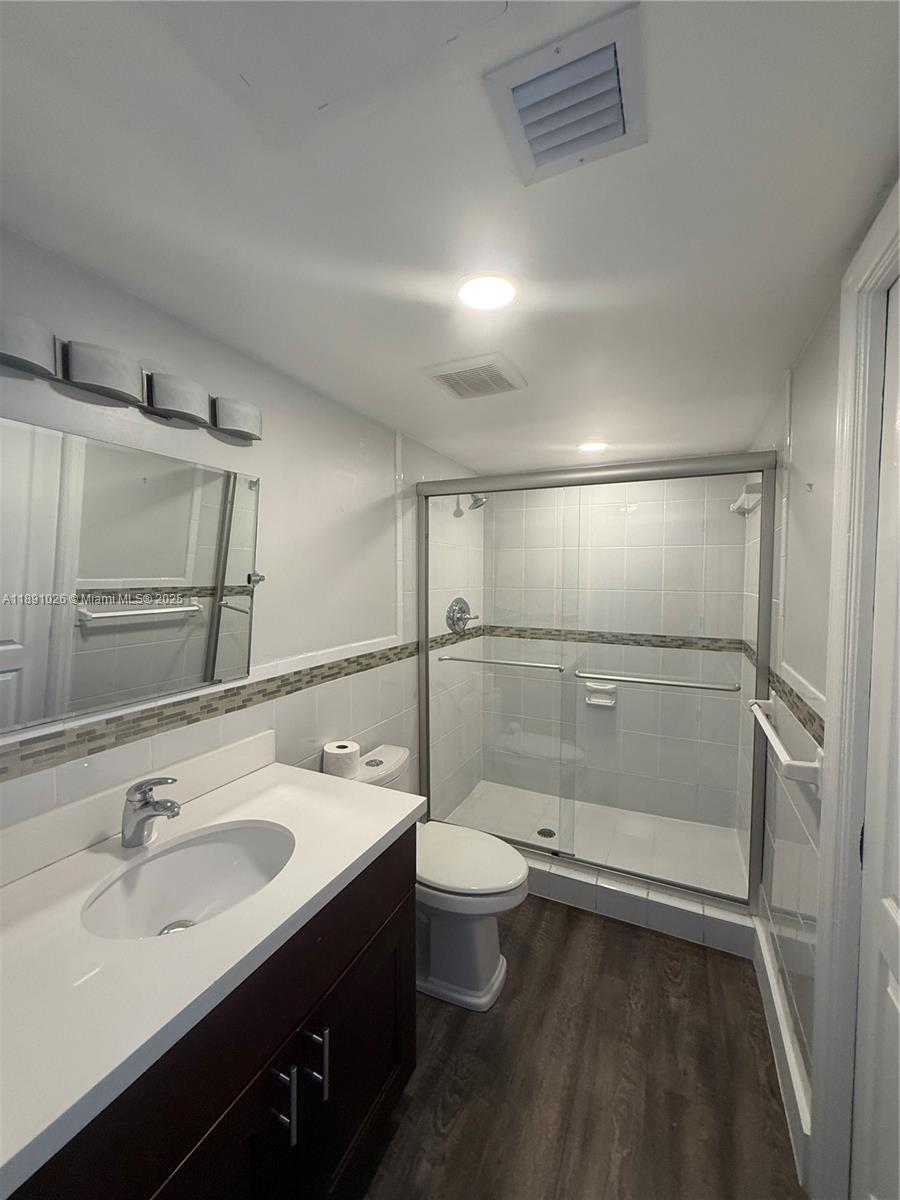 ALLISON ESTATES - Residential Lease