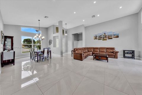 Tiny photo for 22212 Collington Dr, Boca Raton, FL 33428 (MLS # A12007856)
