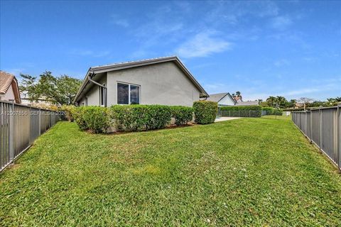 Tiny photo for 22212 Collington Dr, Boca Raton, FL 33428 (MLS # A12007856)