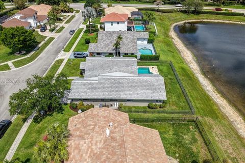 Tiny photo for 22212 Collington Dr, Boca Raton, FL 33428 (MLS # A12007856)