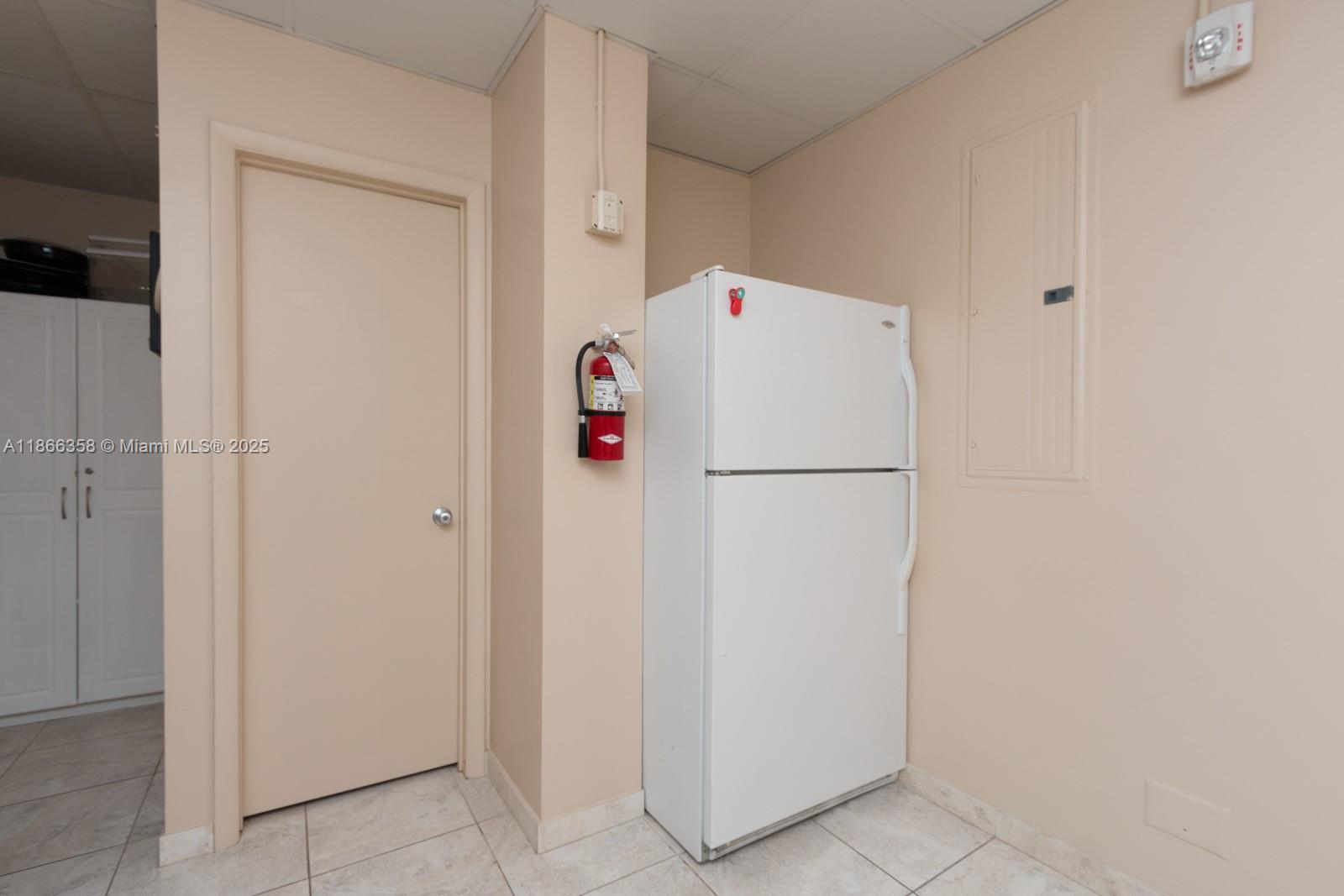 CLOISTER BEACH TOWERS CON - Residential Lease