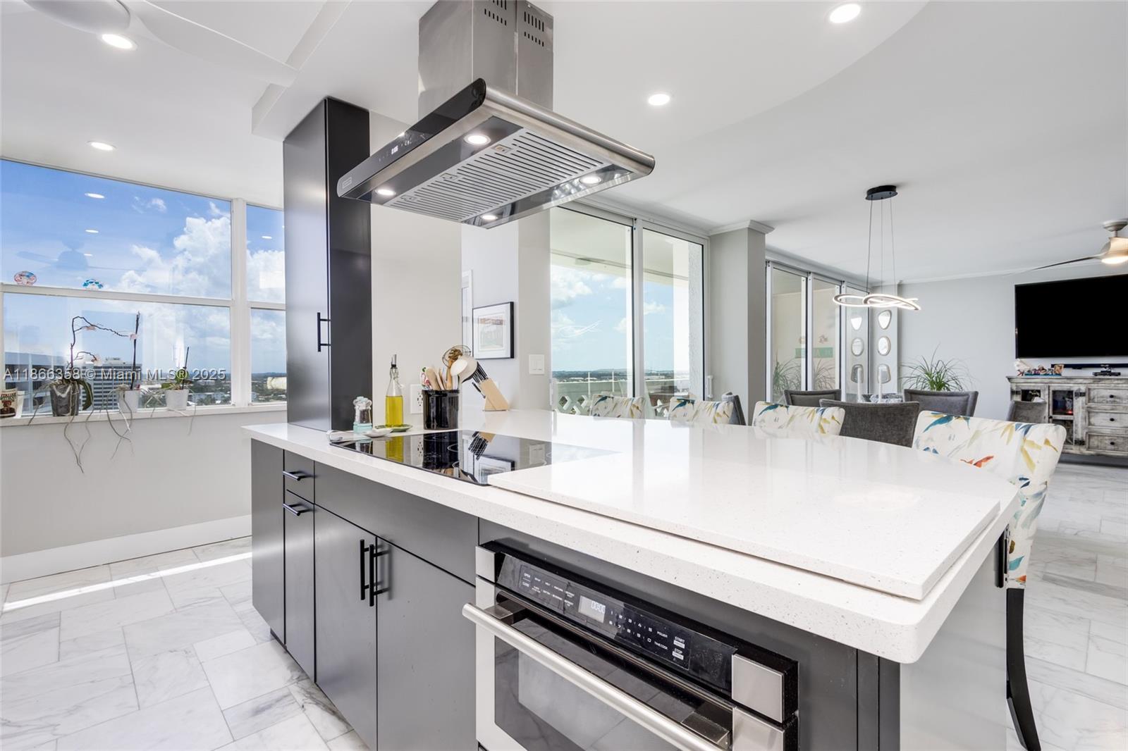 CLOISTER BEACH TOWERS CON - Residential Lease