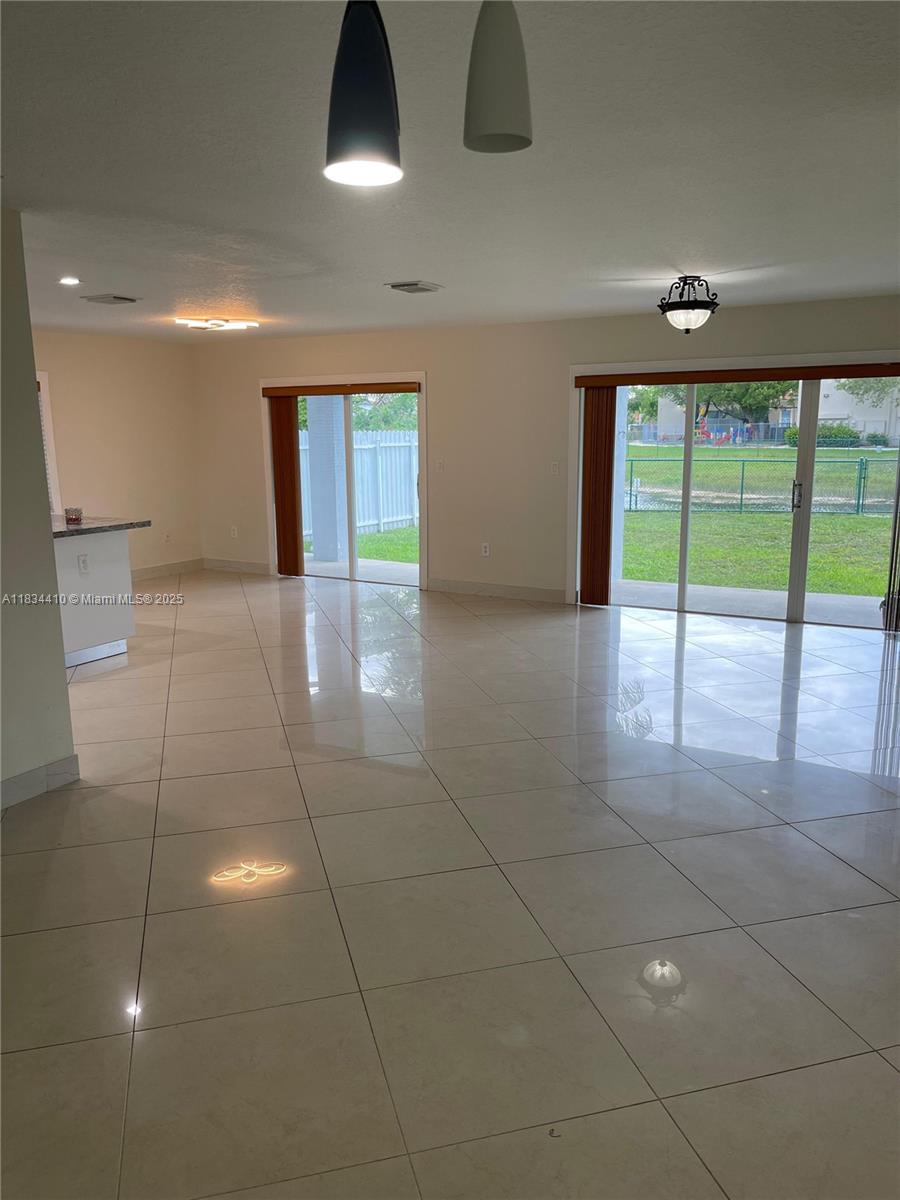 4101 SW 148th Pl 4101