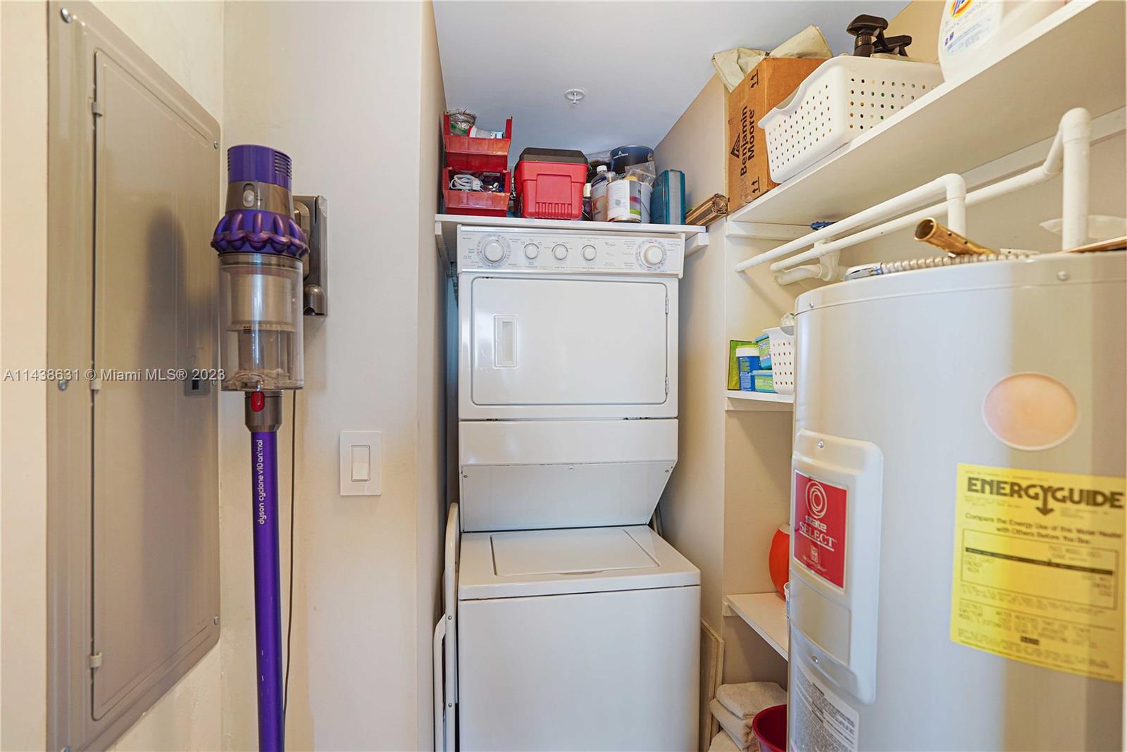 THE EXECUTIVE RESIDENCES - Residential