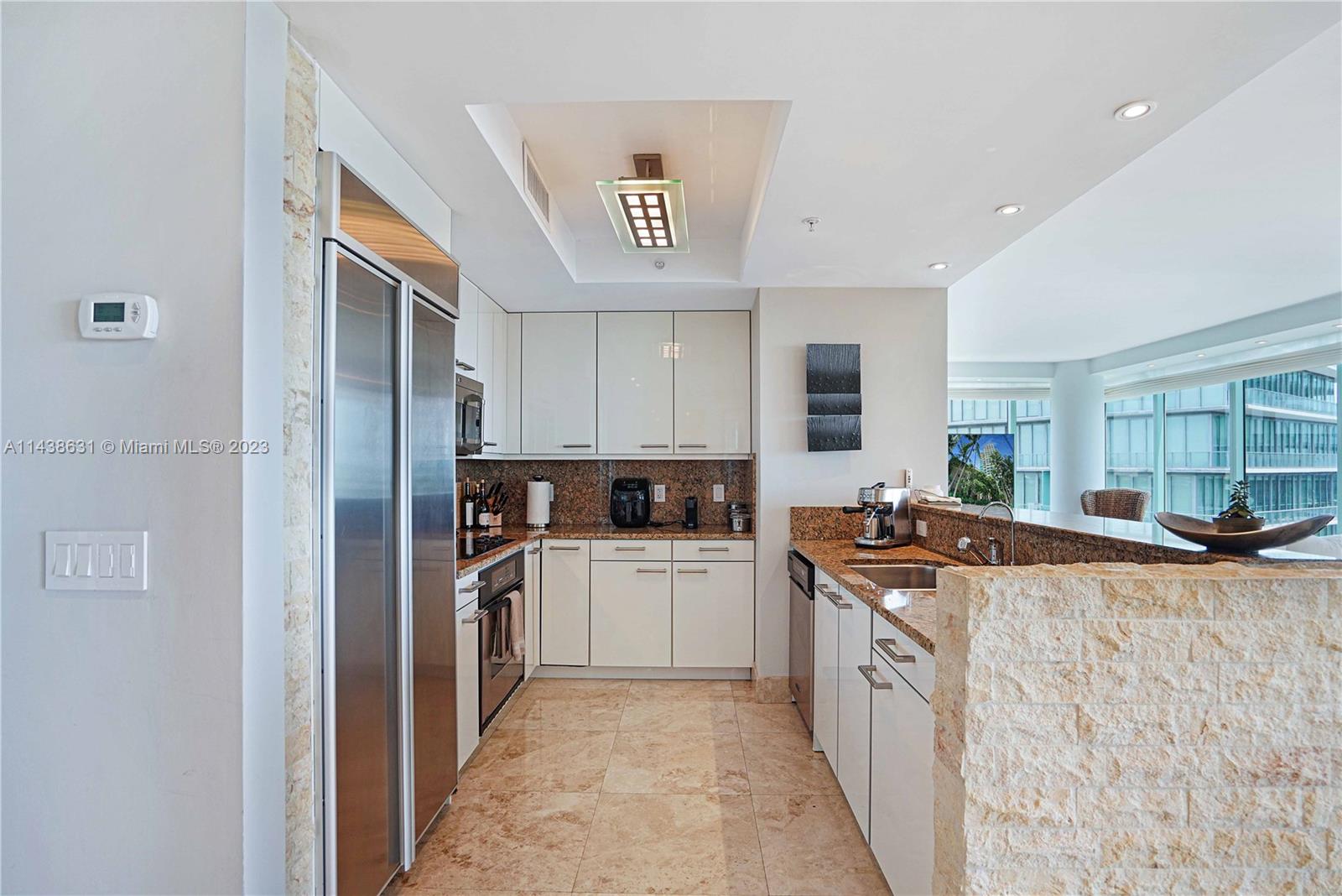 THE EXECUTIVE RESIDENCES - Residential