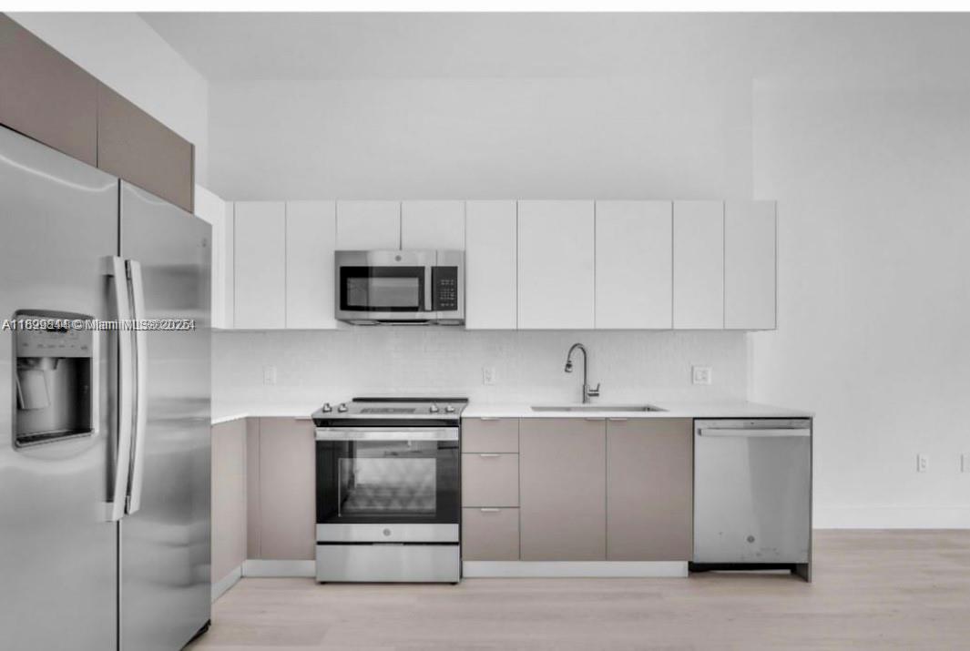 GEO M PHIPPENS - Residential Lease