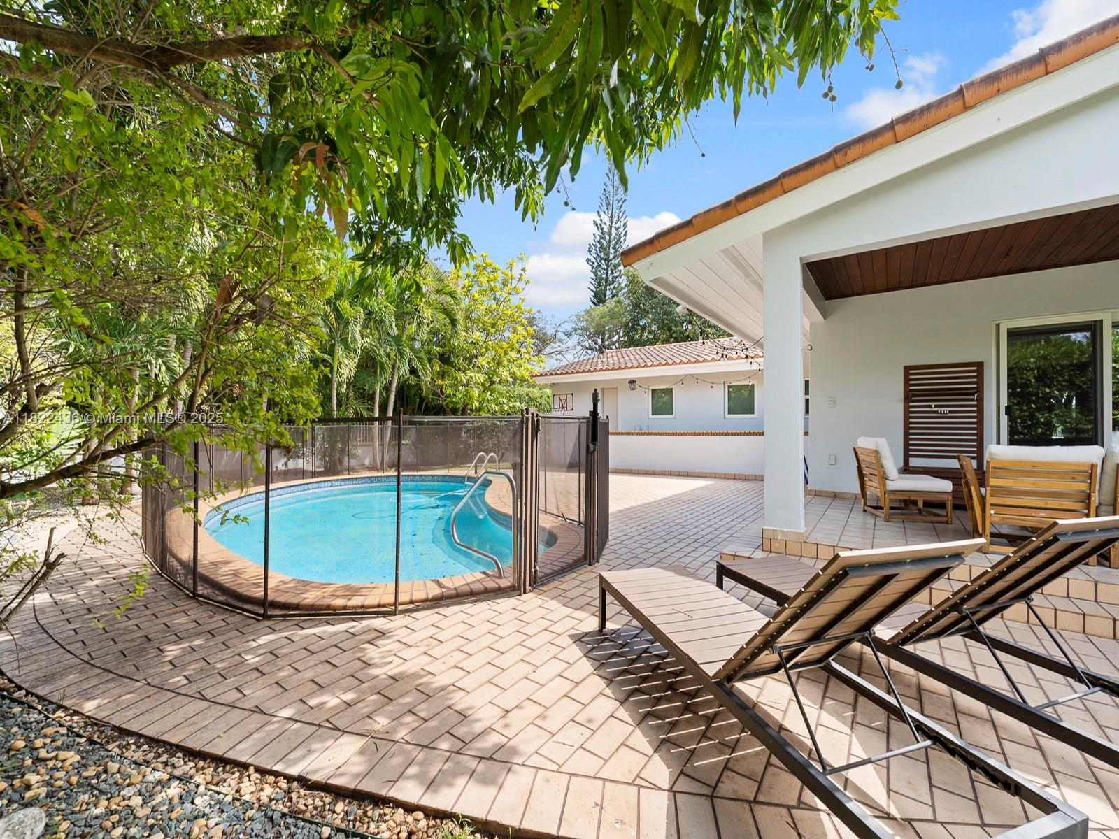 Property for Sale at 811 Trascoro Ave, Coral Gables, Broward County, Florida - Bedrooms: 4 
Bathrooms: 5  - $1,875,000