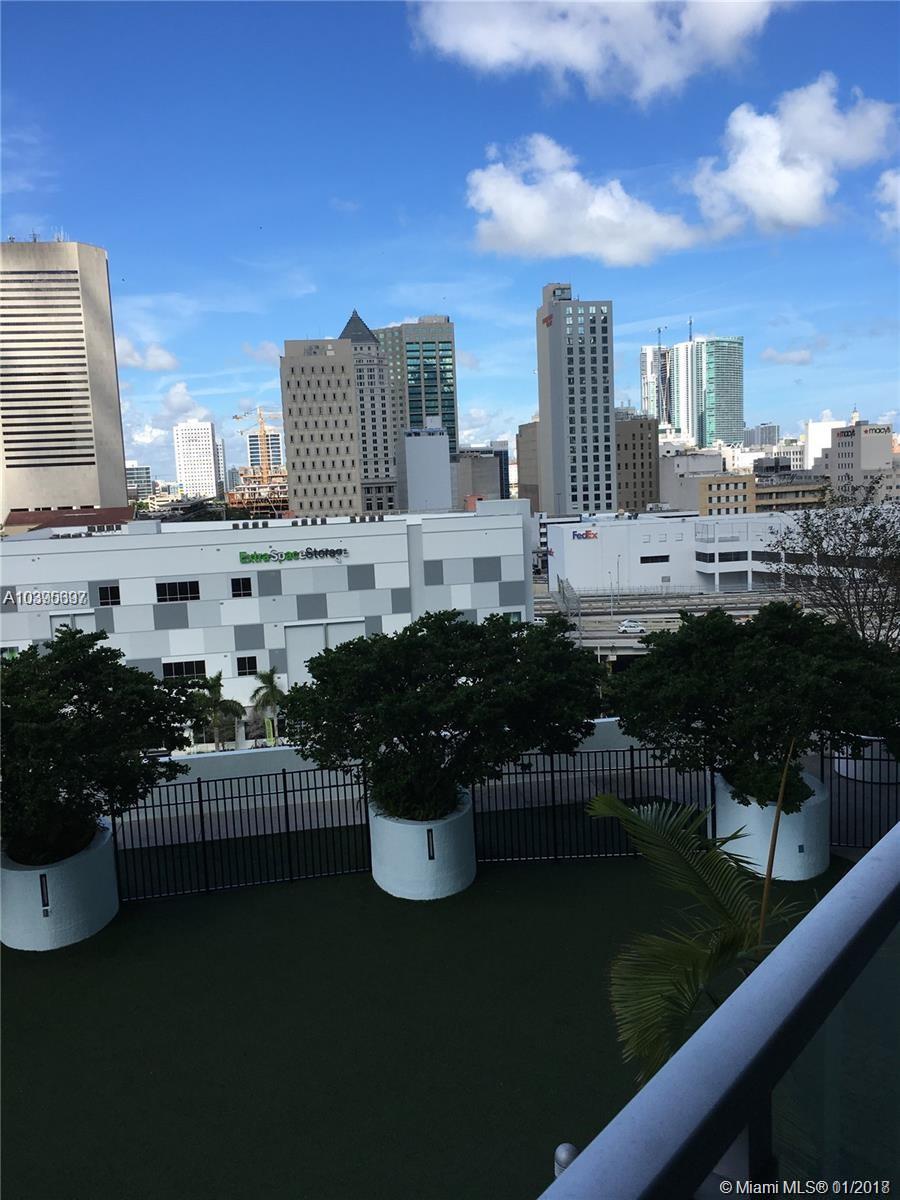 IVY CONDO - Residential