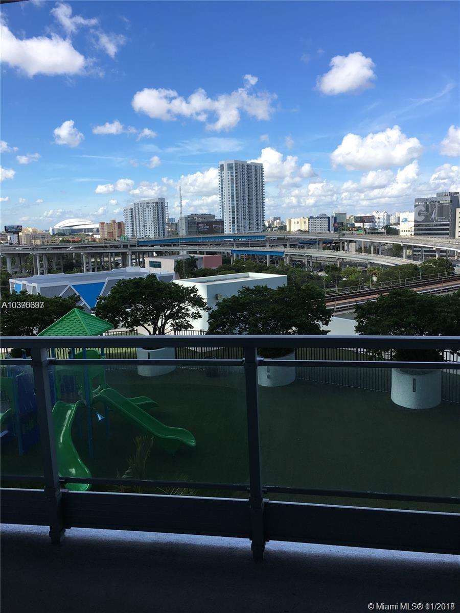 IVY CONDO - Residential