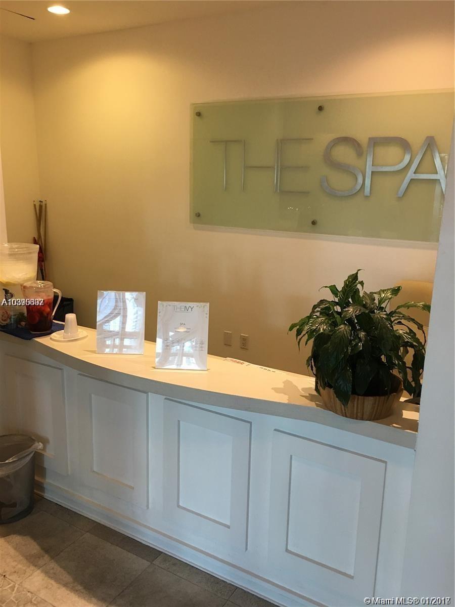 IVY CONDO - Residential