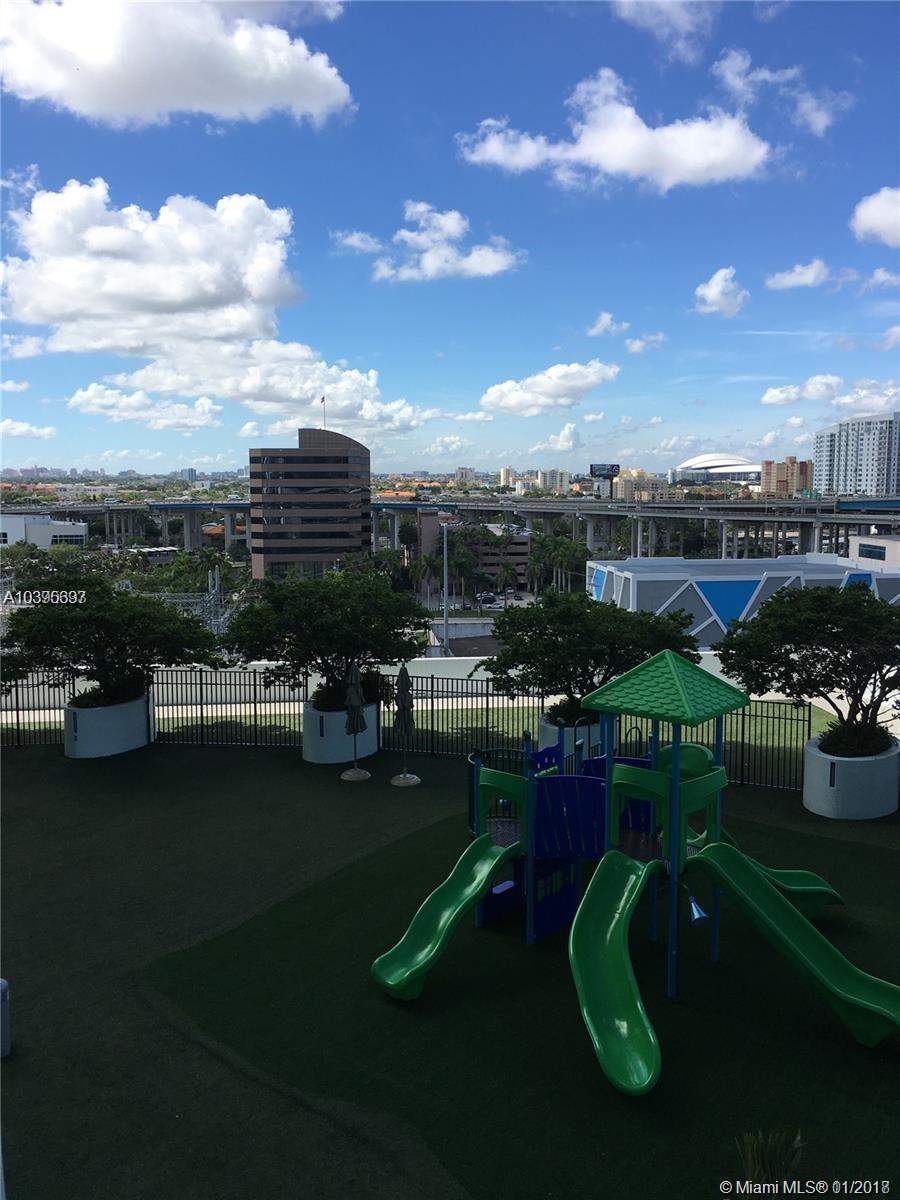 IVY CONDO - Residential