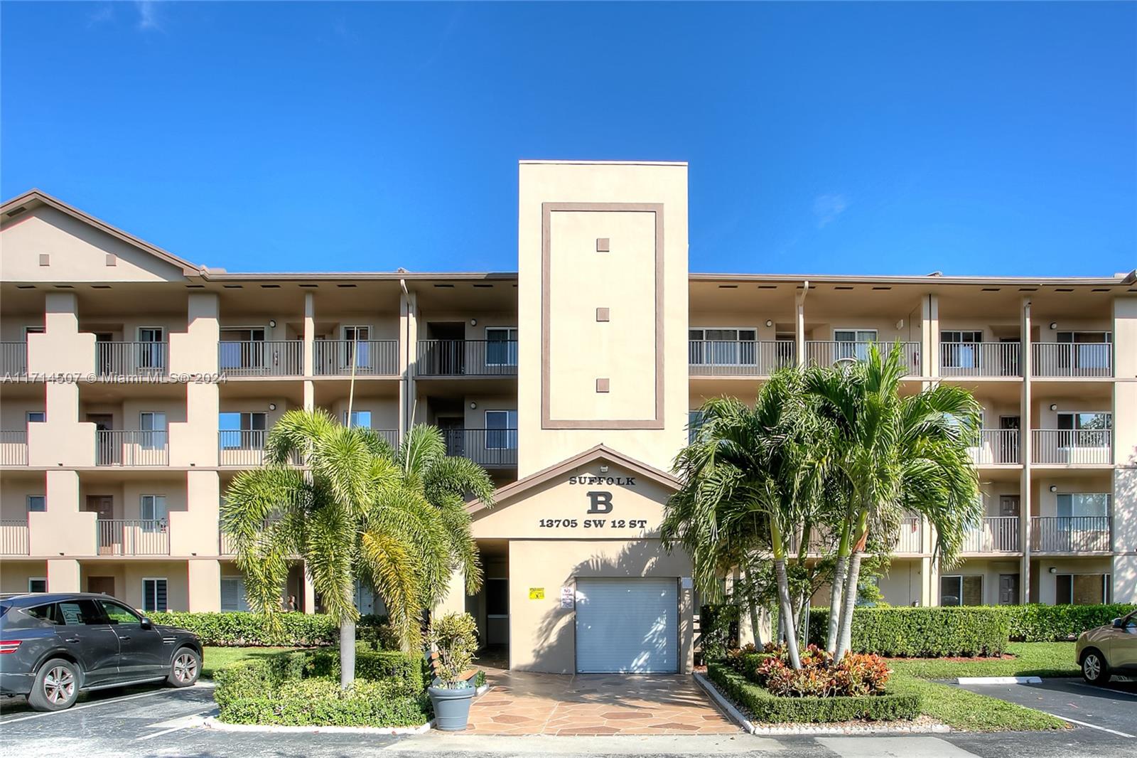 13705 Sw 12th St 103B, Pembroke Pines, Miami-Dade County, Florida - 2 Bedrooms  
2 Bathrooms - 