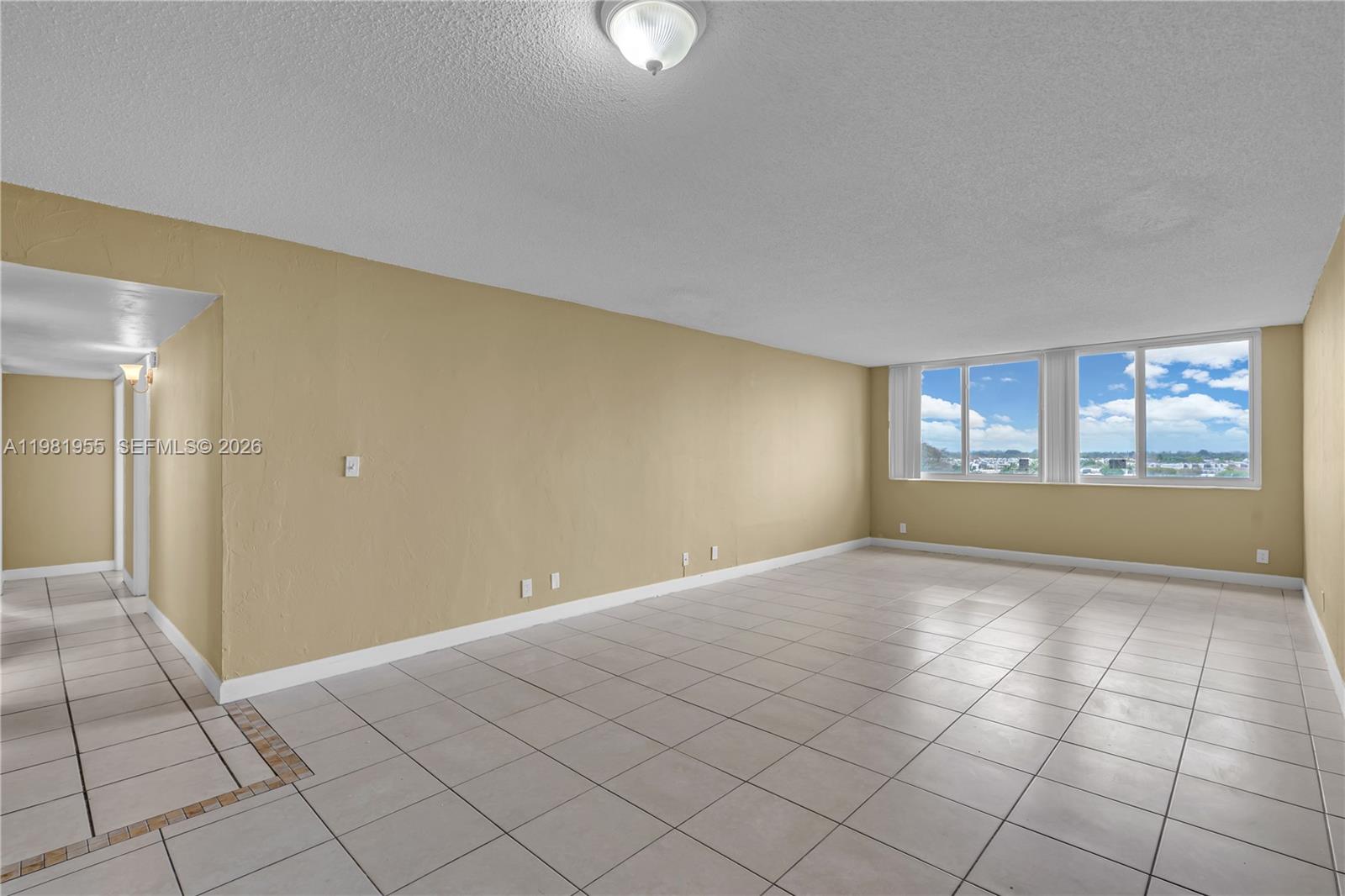 DADELAND PLACE CONDO - Residential