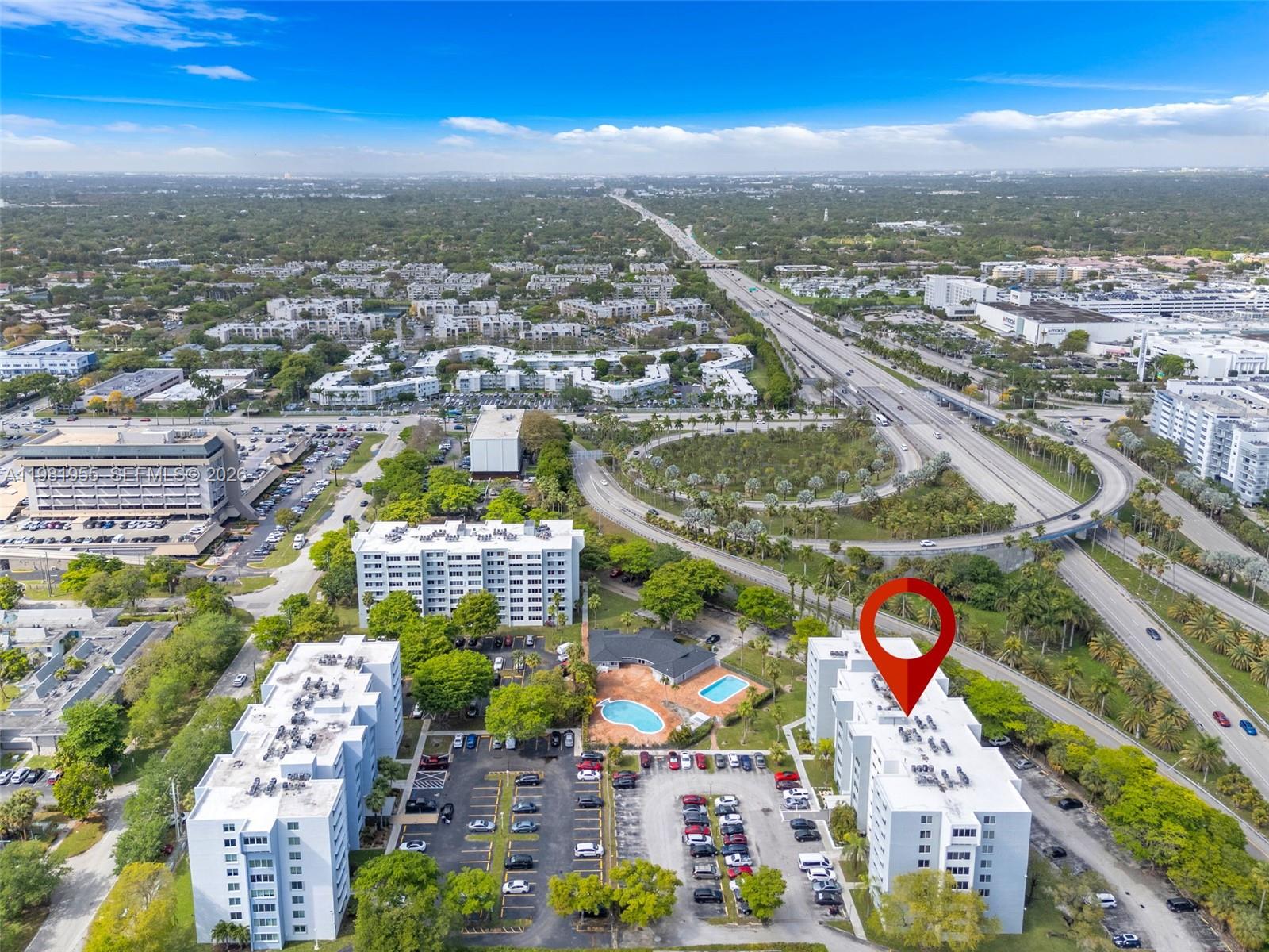 DADELAND PLACE CONDO - Residential