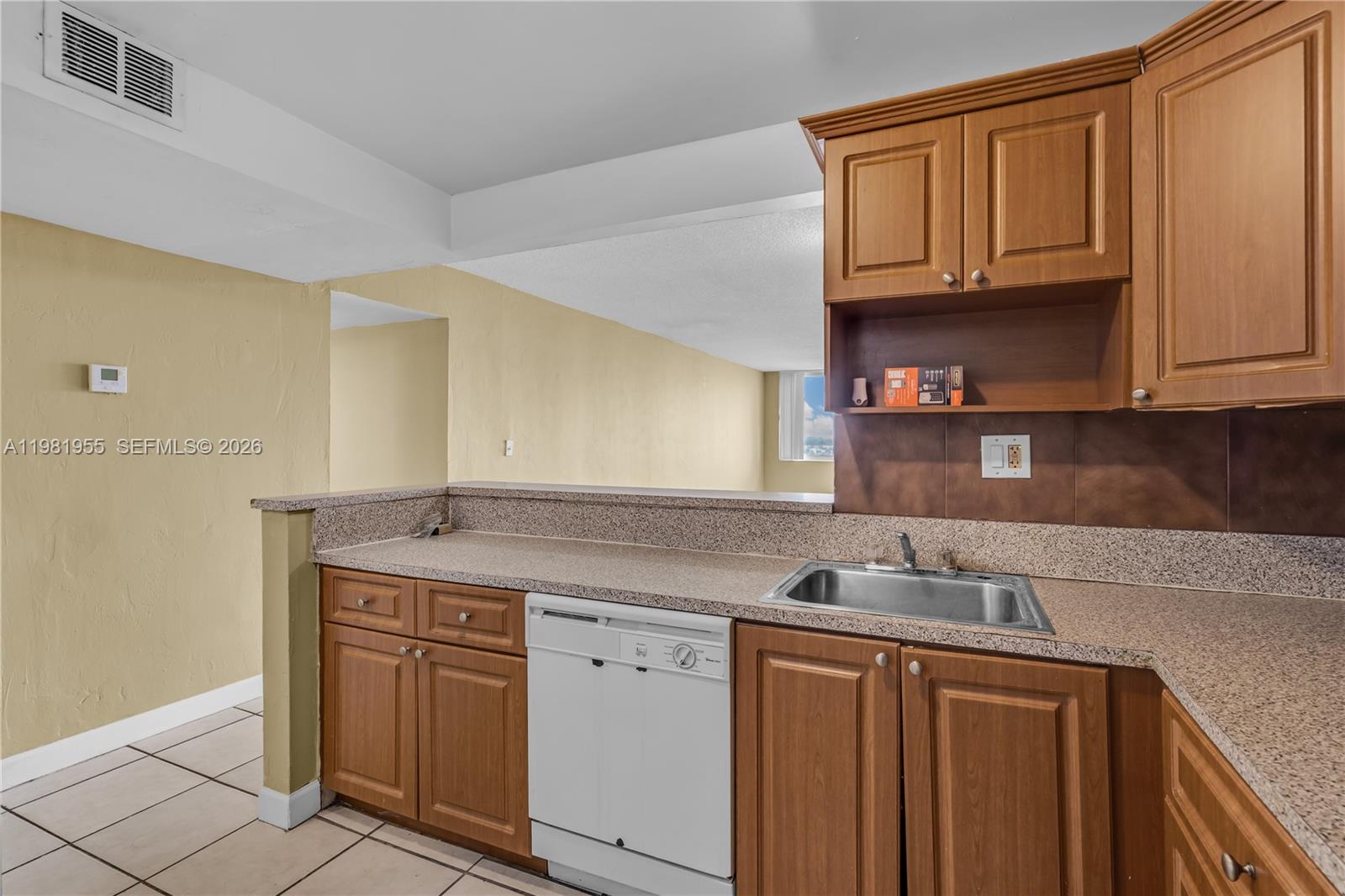 DADELAND PLACE CONDO - Residential