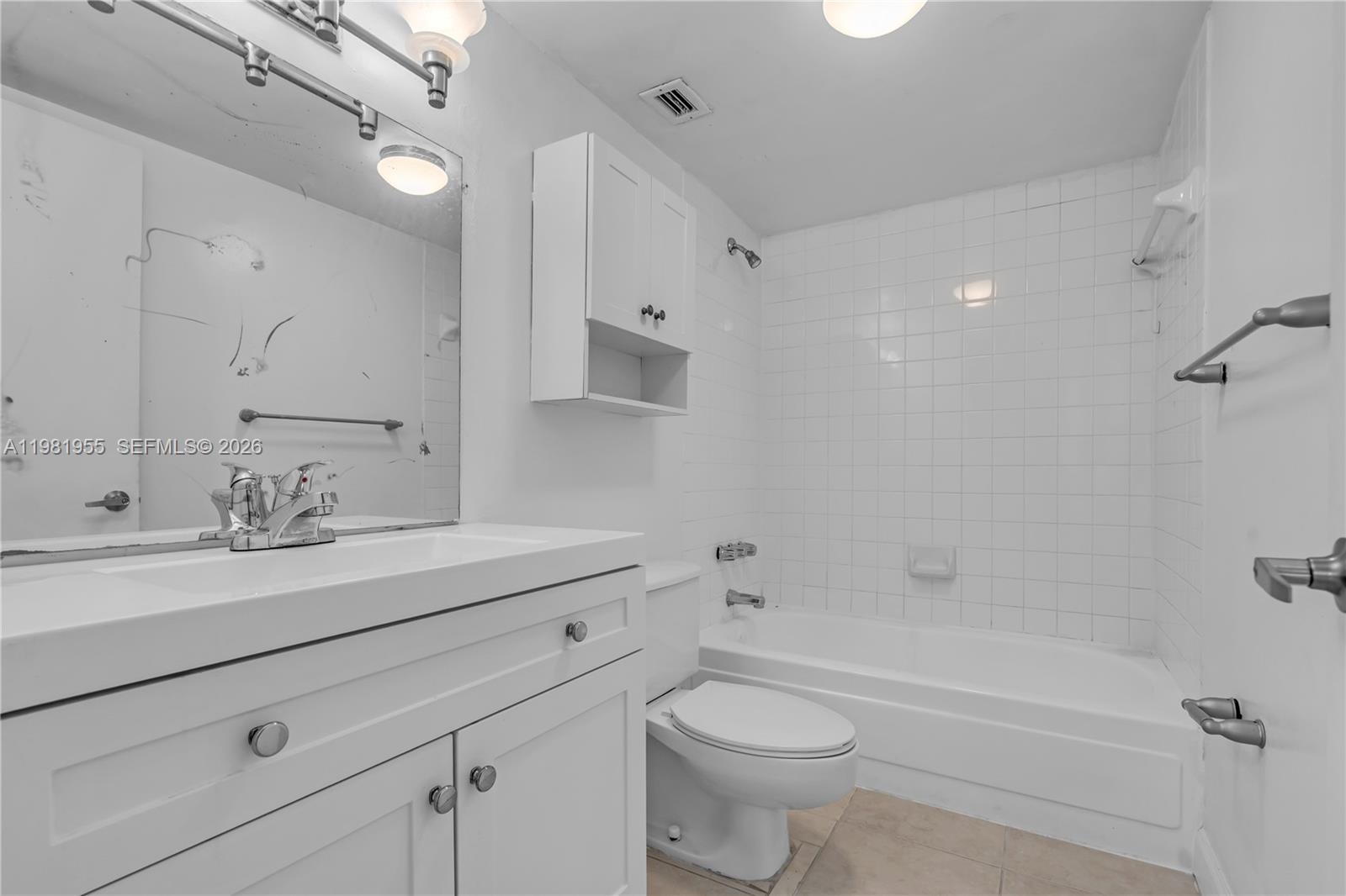 DADELAND PLACE CONDO - Residential