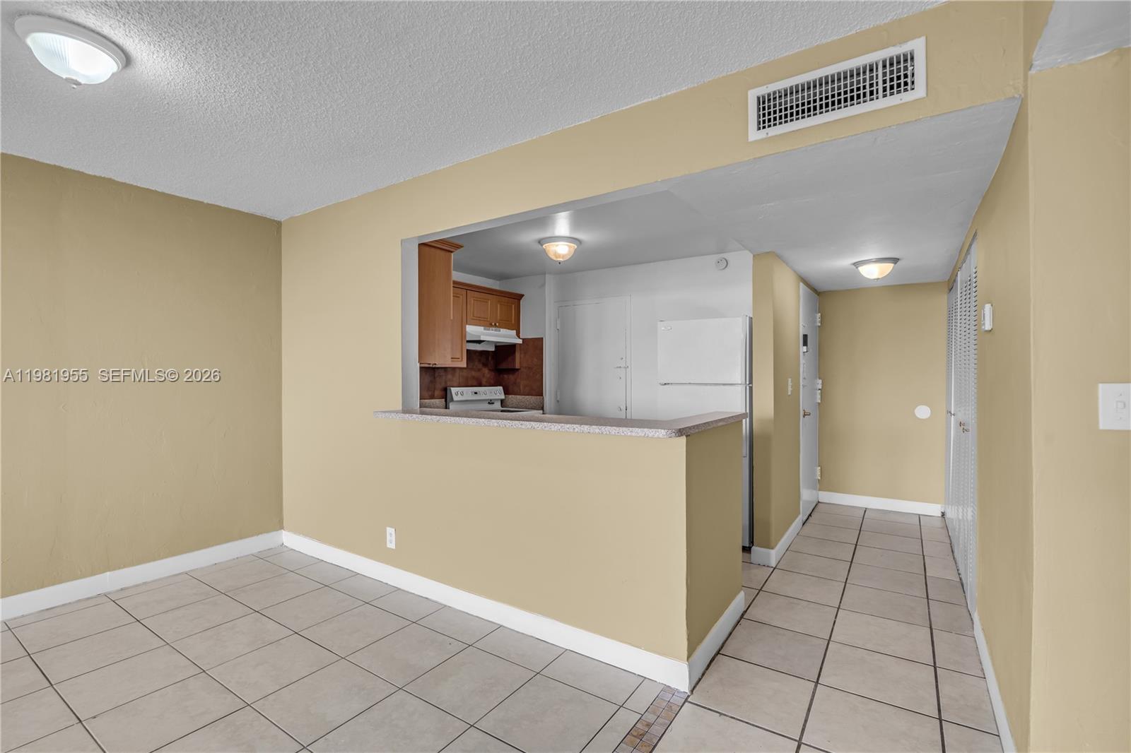 DADELAND PLACE CONDO - Residential