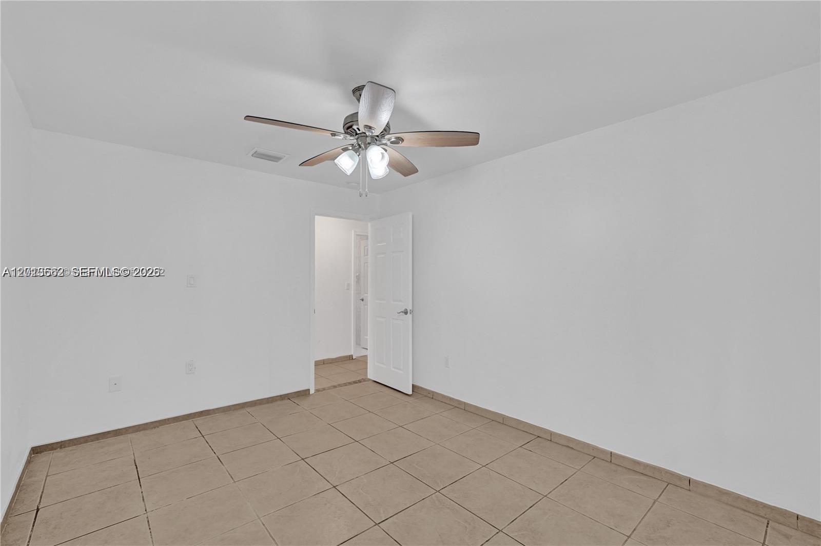 GRAPELAND - Residential Lease
