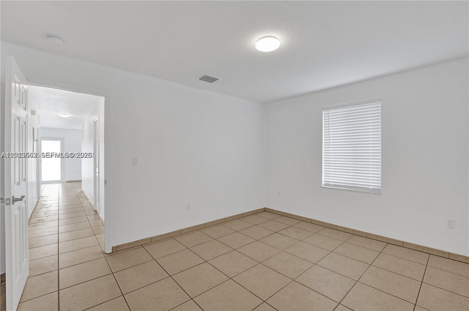 GRAPELAND - Residential Lease