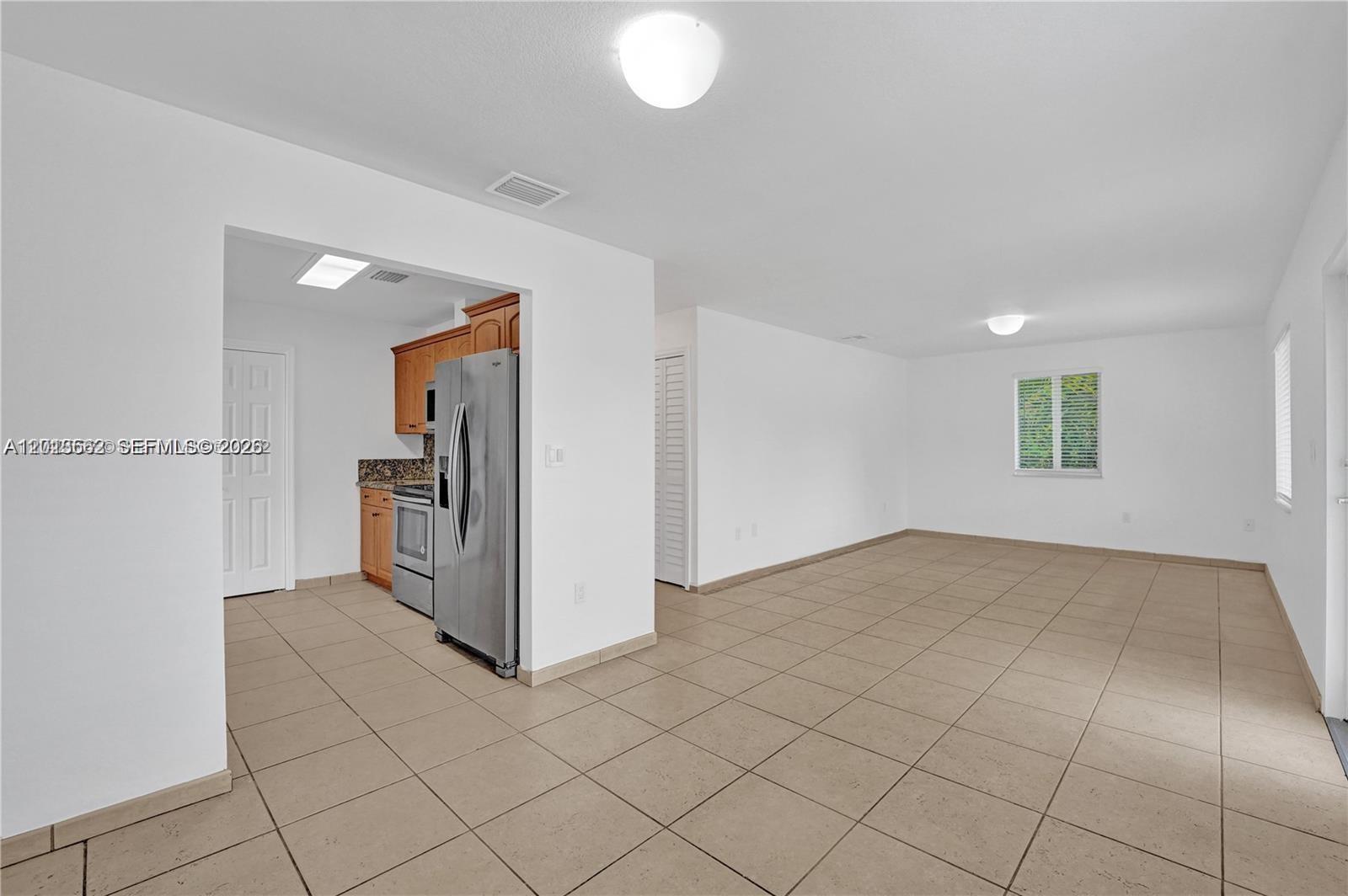 GRAPELAND - Residential Lease