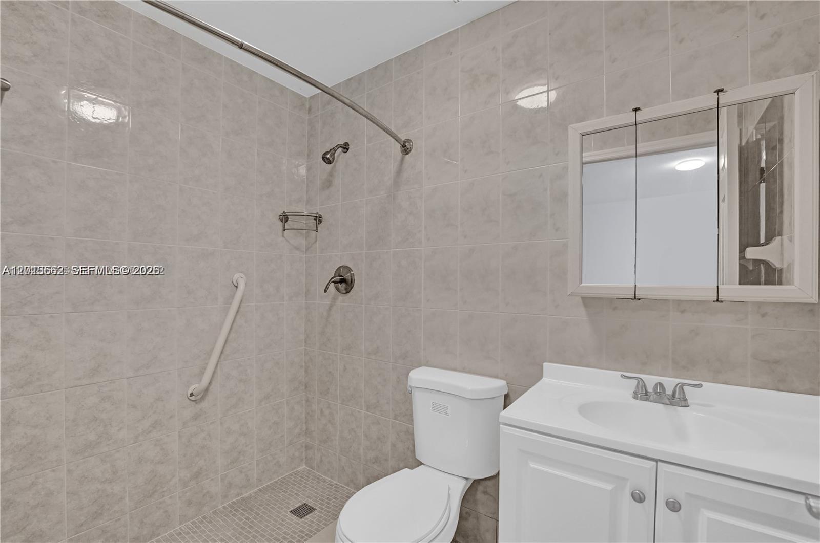 GRAPELAND - Residential Lease