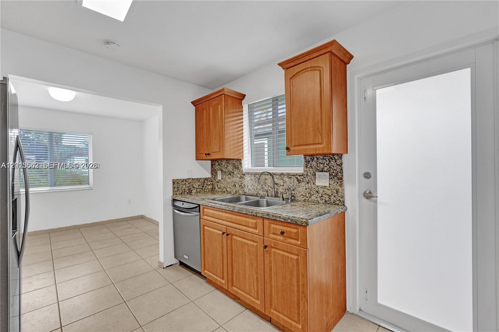 GRAPELAND - Residential Lease