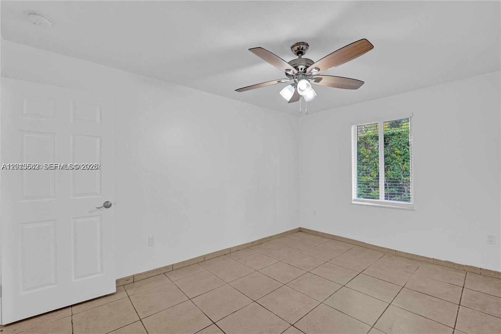 GRAPELAND - Residential Lease