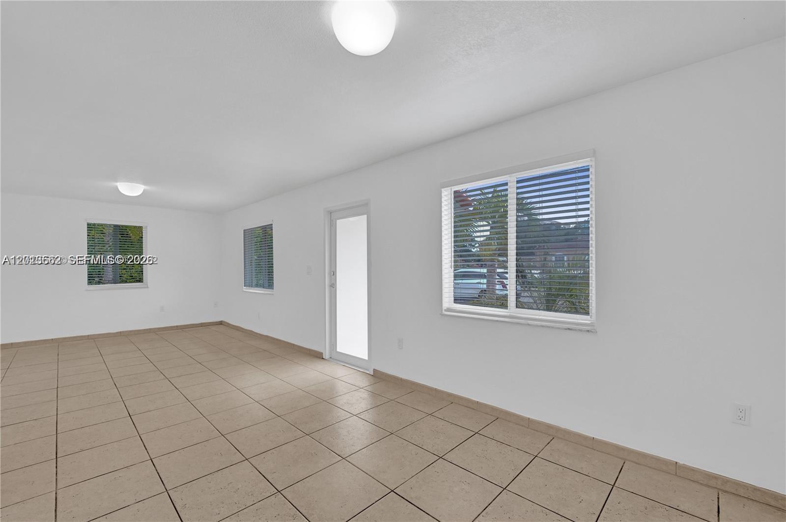 GRAPELAND - Residential Lease