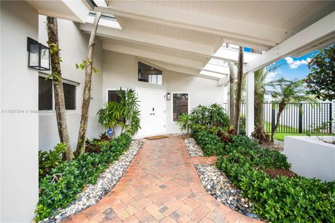 Single Family Residence in Lauderdale By The Sea FL 1981 Terra Mar Dr 71.jpg