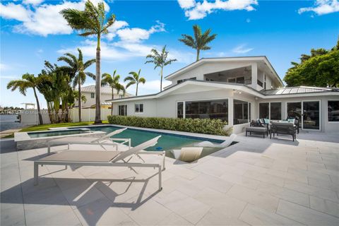 Single Family Residence in Lauderdale By The Sea FL 1981 Terra Mar Dr 56.jpg