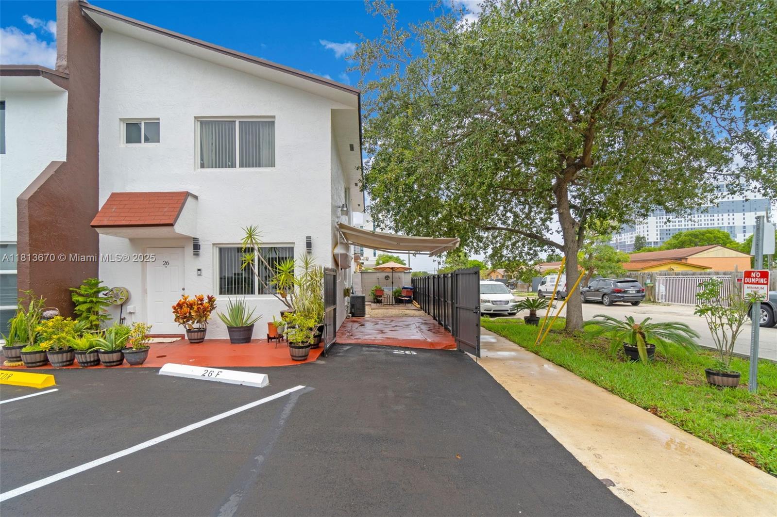 Property for Sale at 401 Sw 109th Ave 26, Sweetwater, Miami-Dade County, Florida - Bedrooms: 3 
Bathrooms: 3  - $475,000