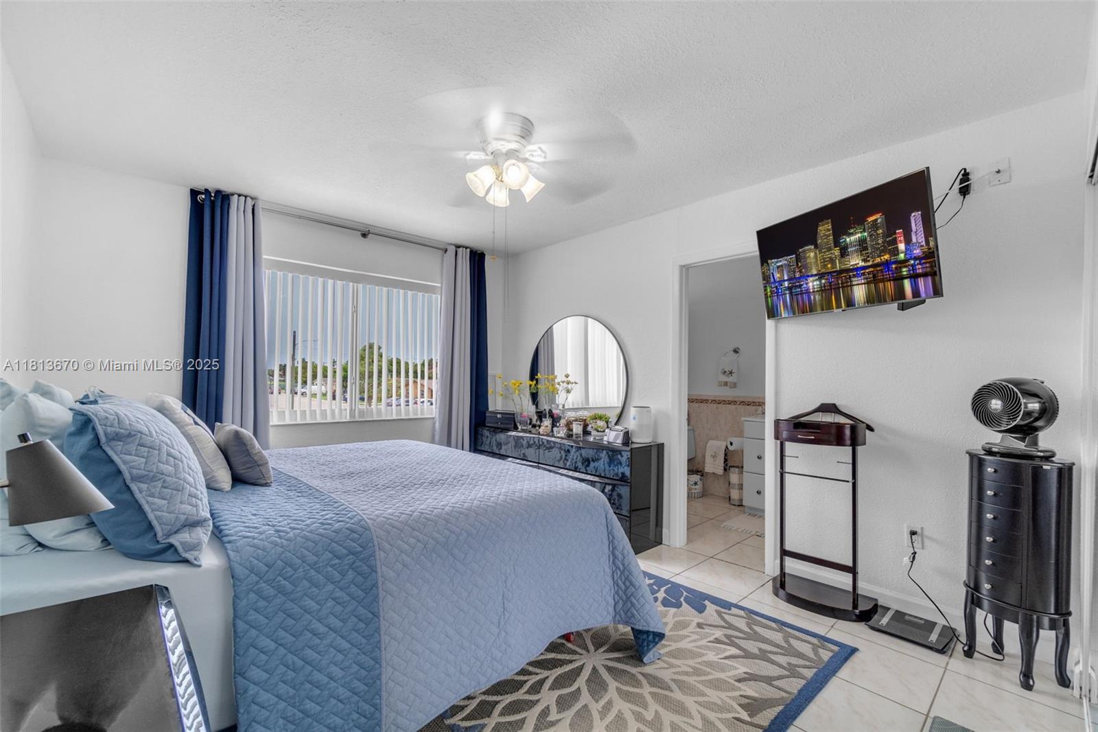 EL POLO CONDO - Residential