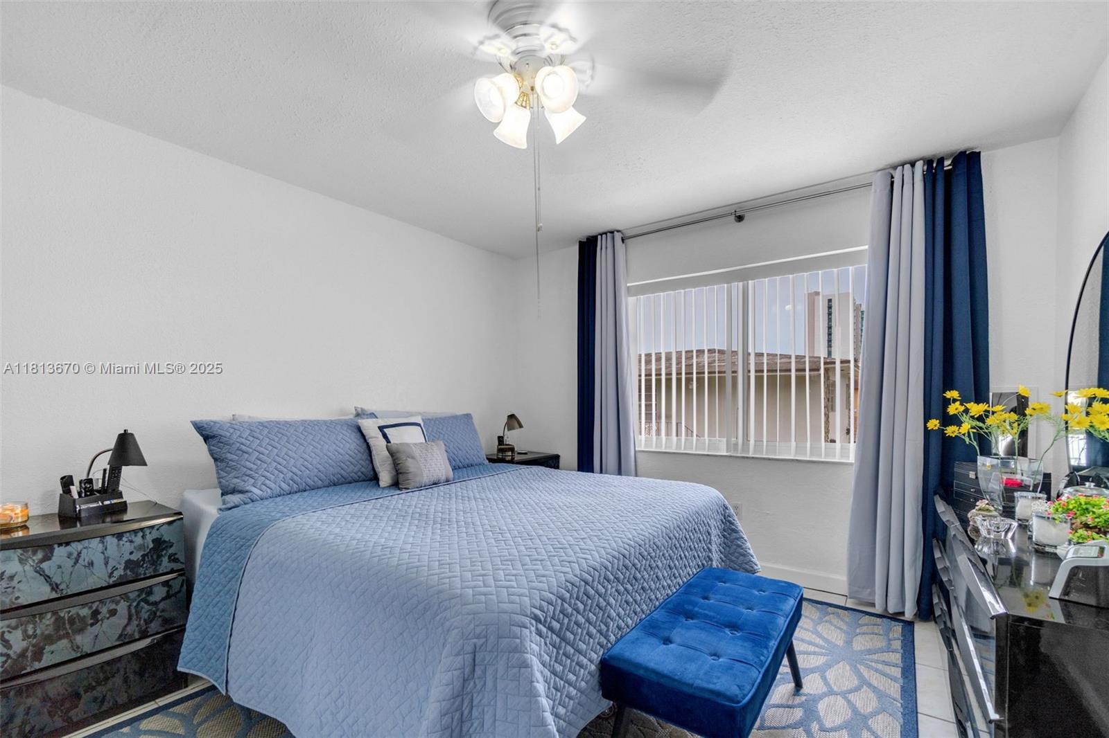 EL POLO CONDO - Residential