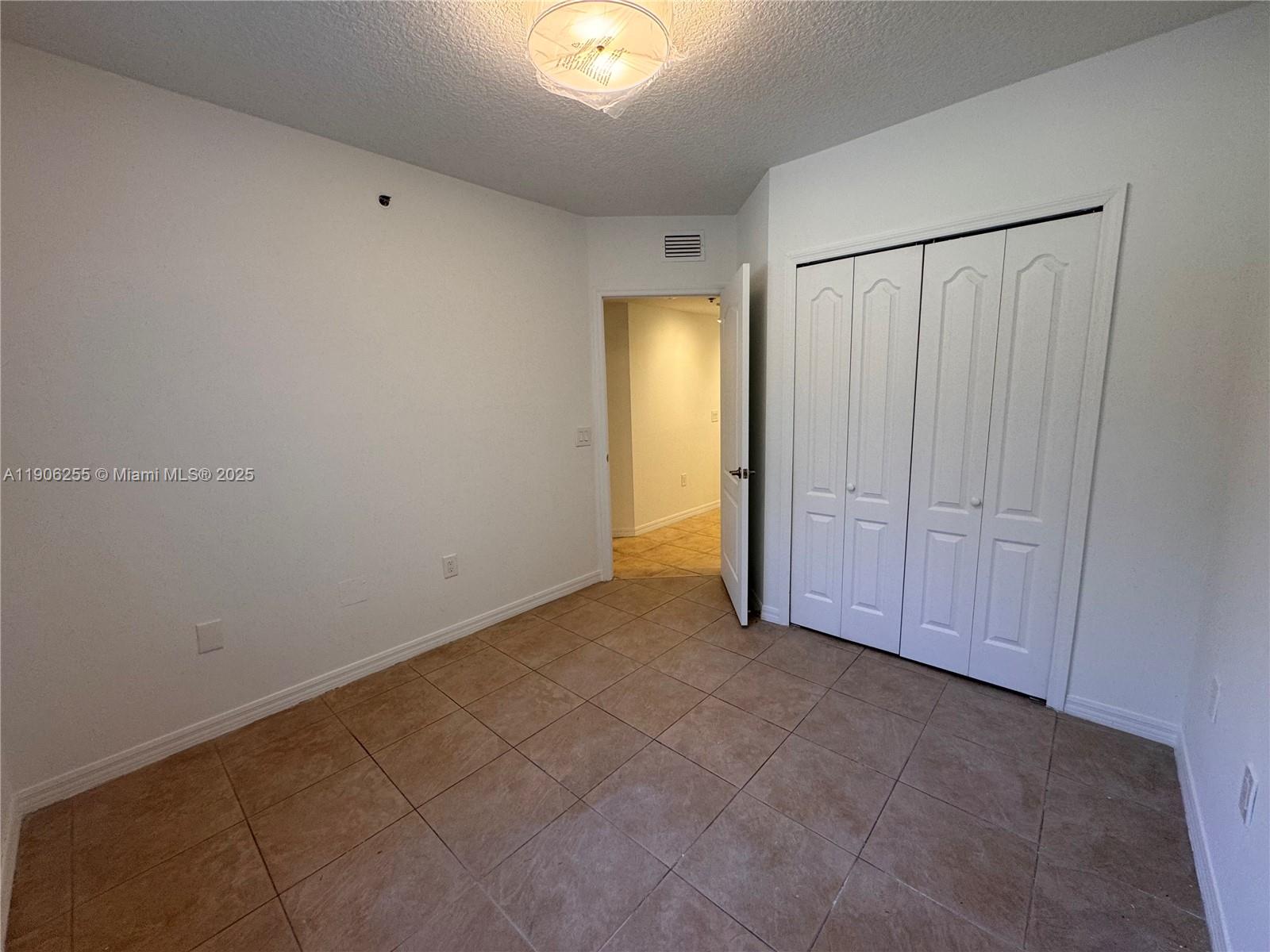 KEYSTONE COURTS CONDO - Residential Lease