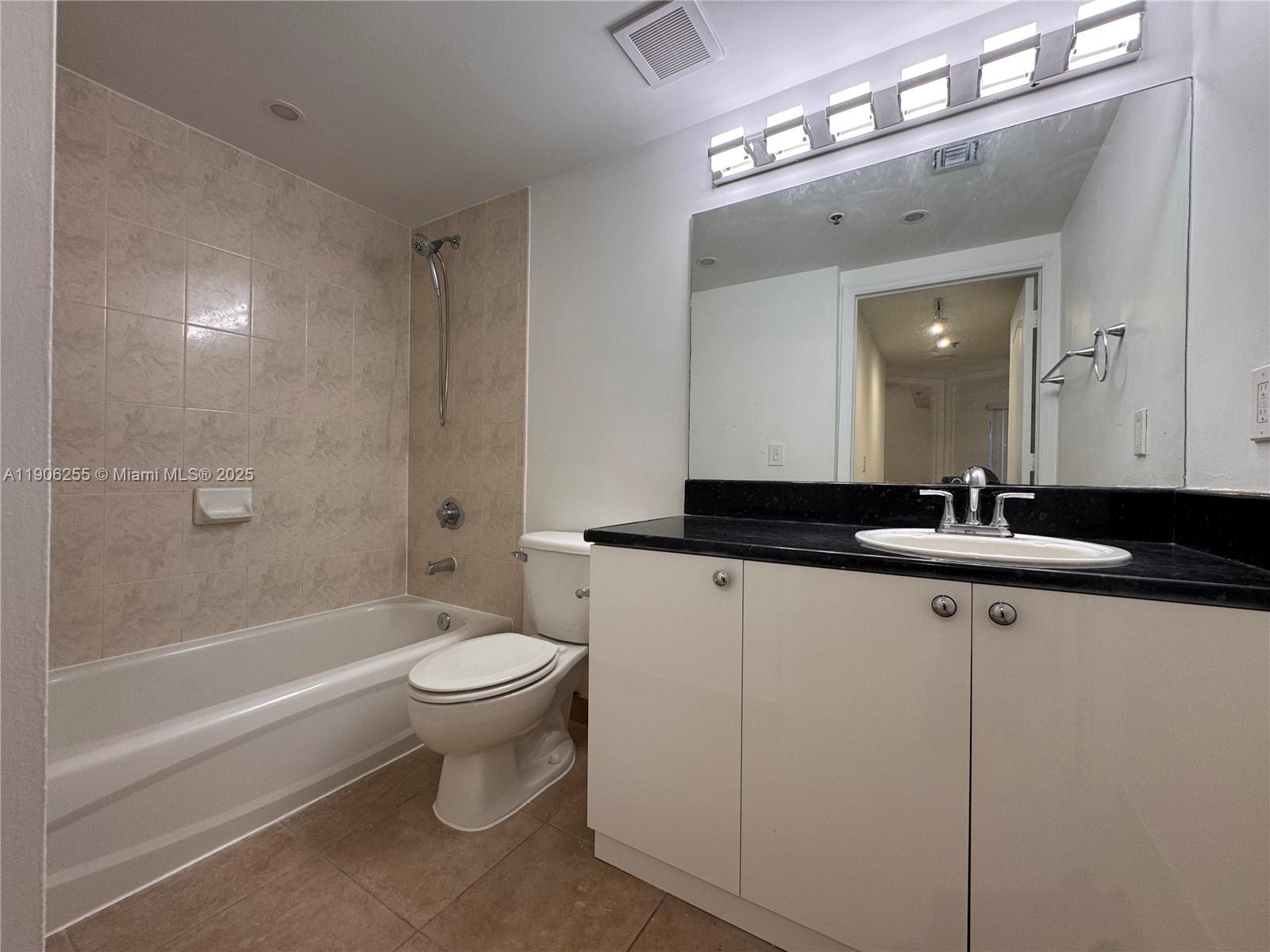 KEYSTONE COURTS CONDO - Residential Lease