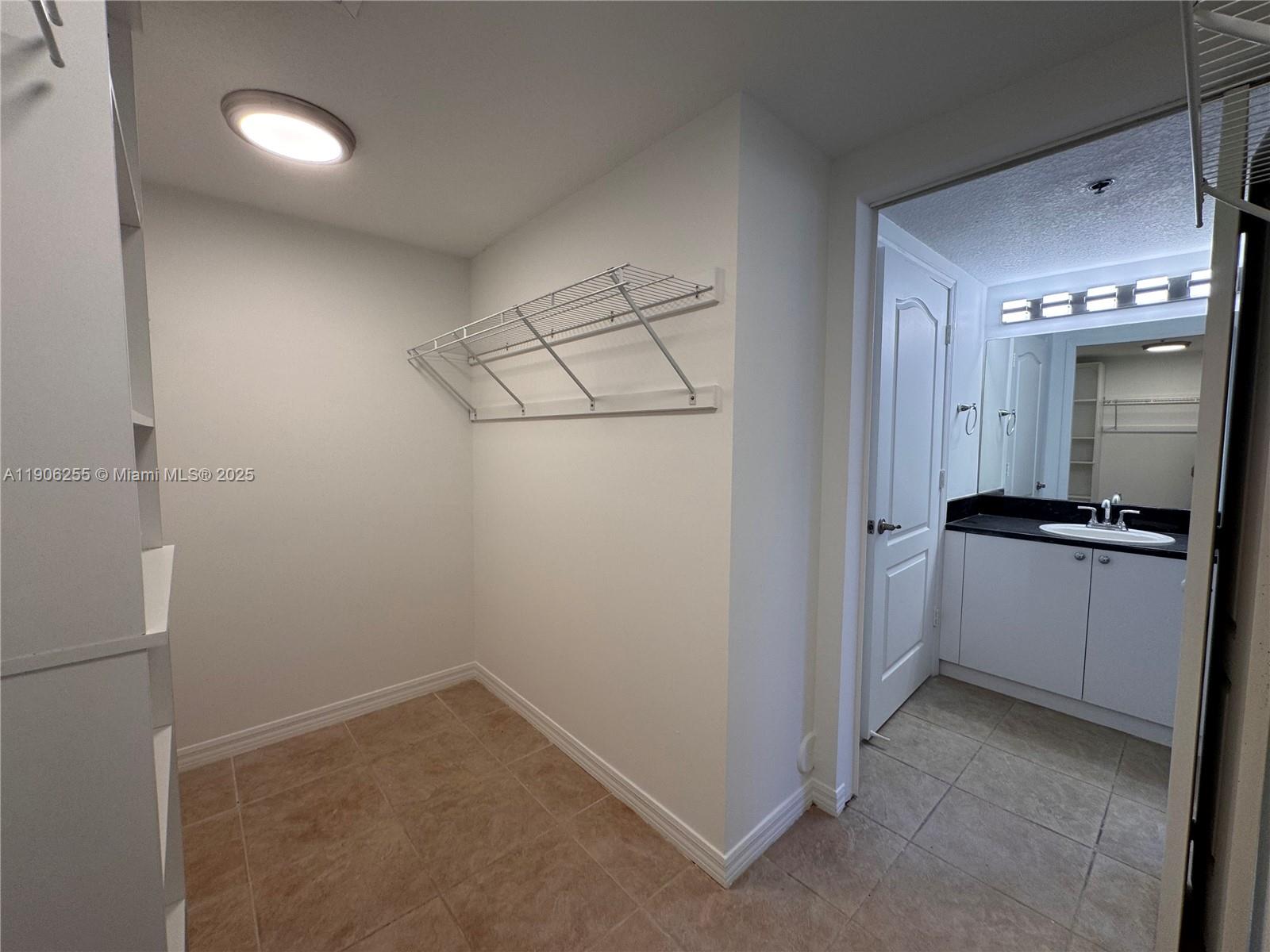 KEYSTONE COURTS CONDO - Residential Lease