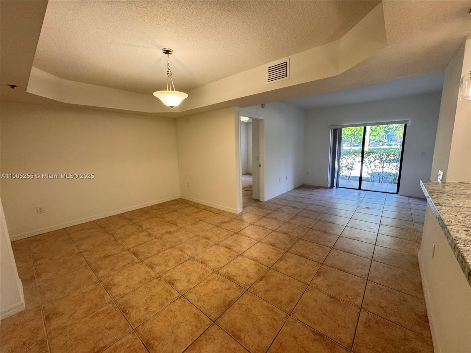 KEYSTONE COURTS CONDO - Residential Lease