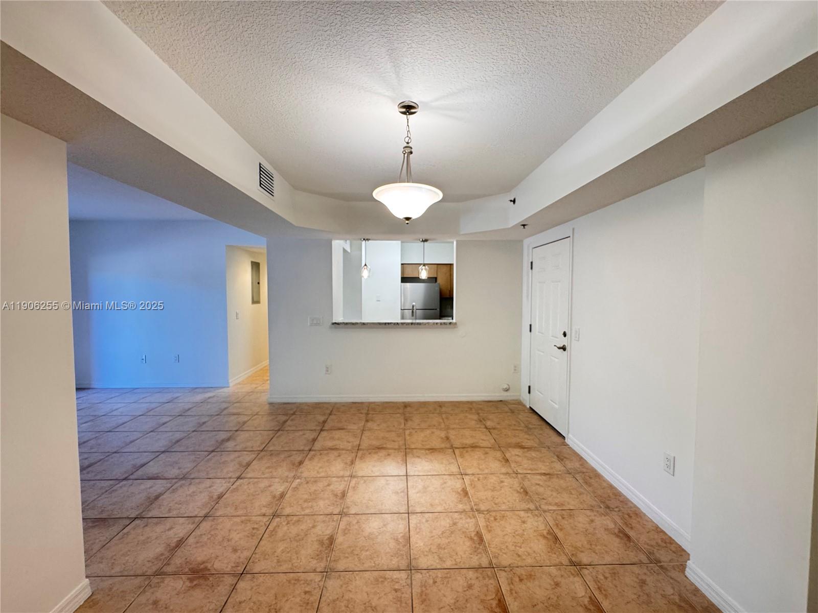 KEYSTONE COURTS CONDO - Residential Lease