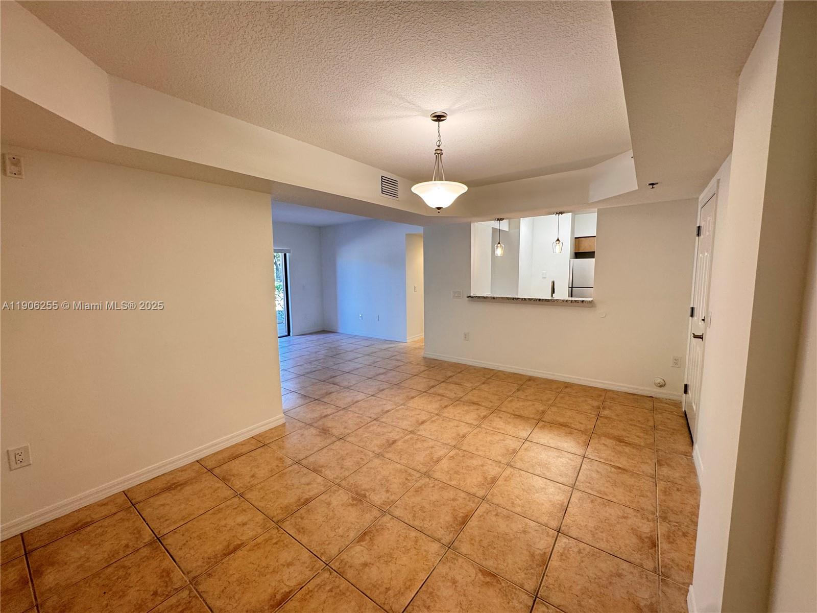 KEYSTONE COURTS CONDO - Residential Lease