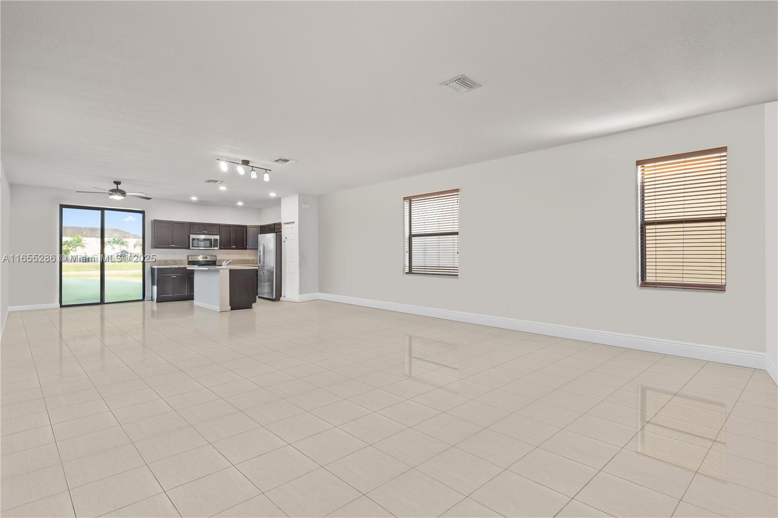 Property for Sale at 3761 Ne 2nd St, Homestead, Miami-Dade County, Florida - Bedrooms: 3 
Bathrooms: 3  - $435,000