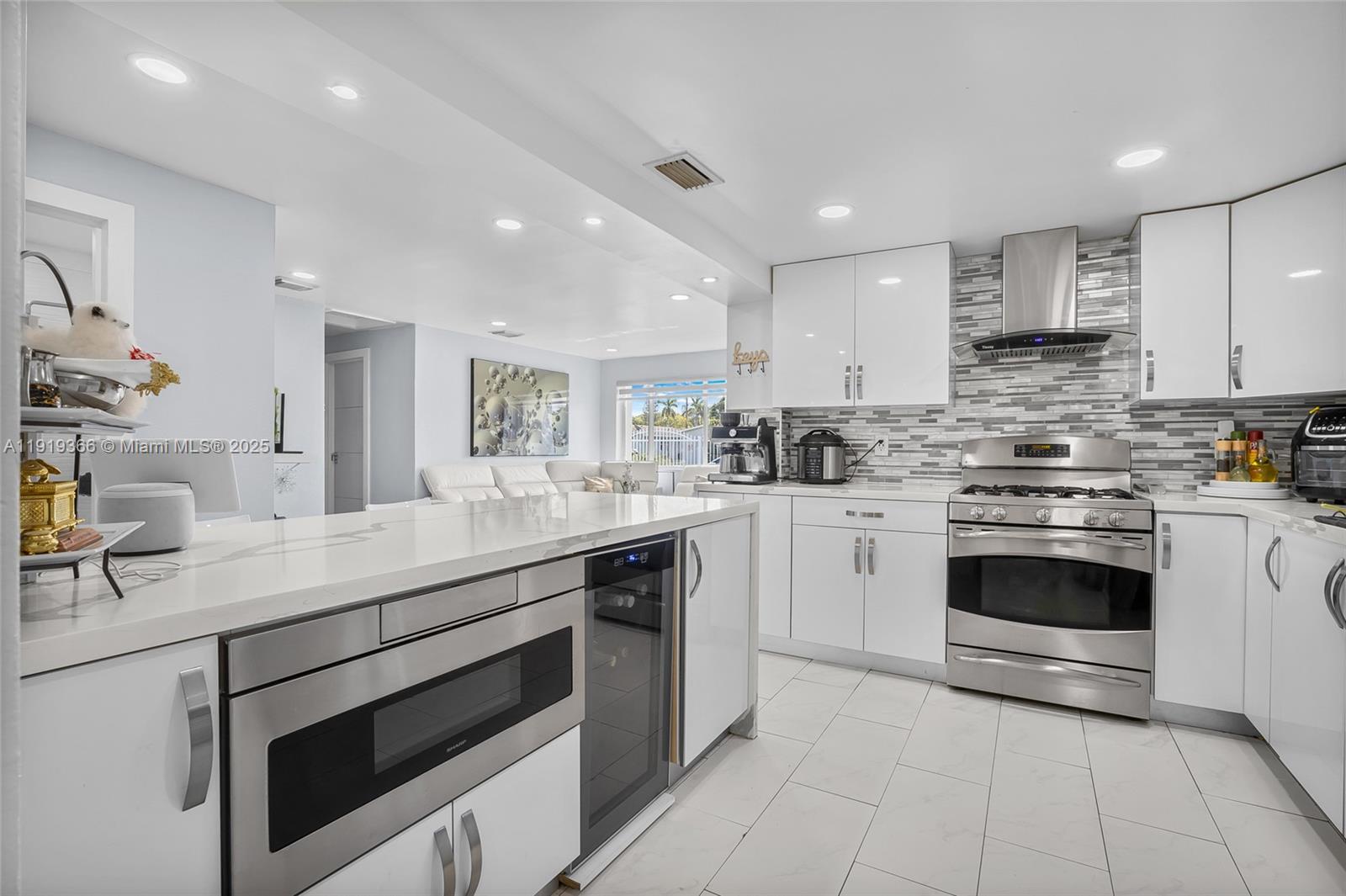 NEWPORT - Residential