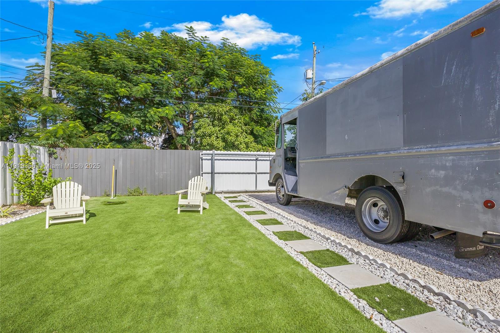 NEWPORT - Residential