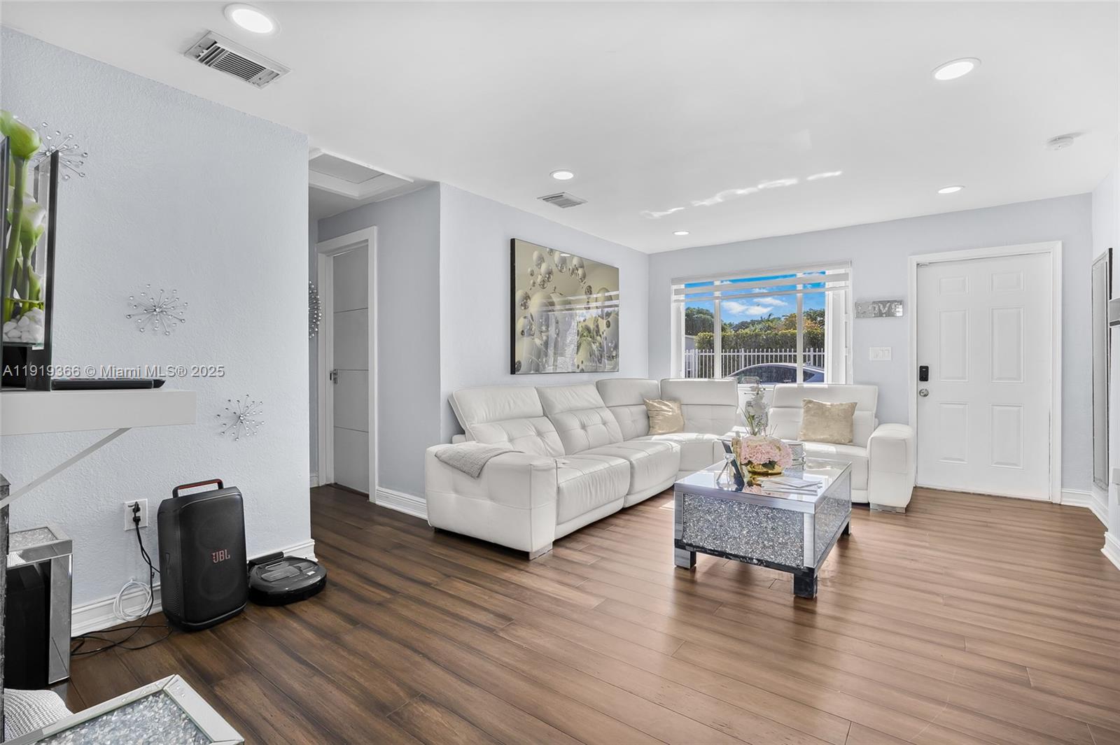 NEWPORT - Residential