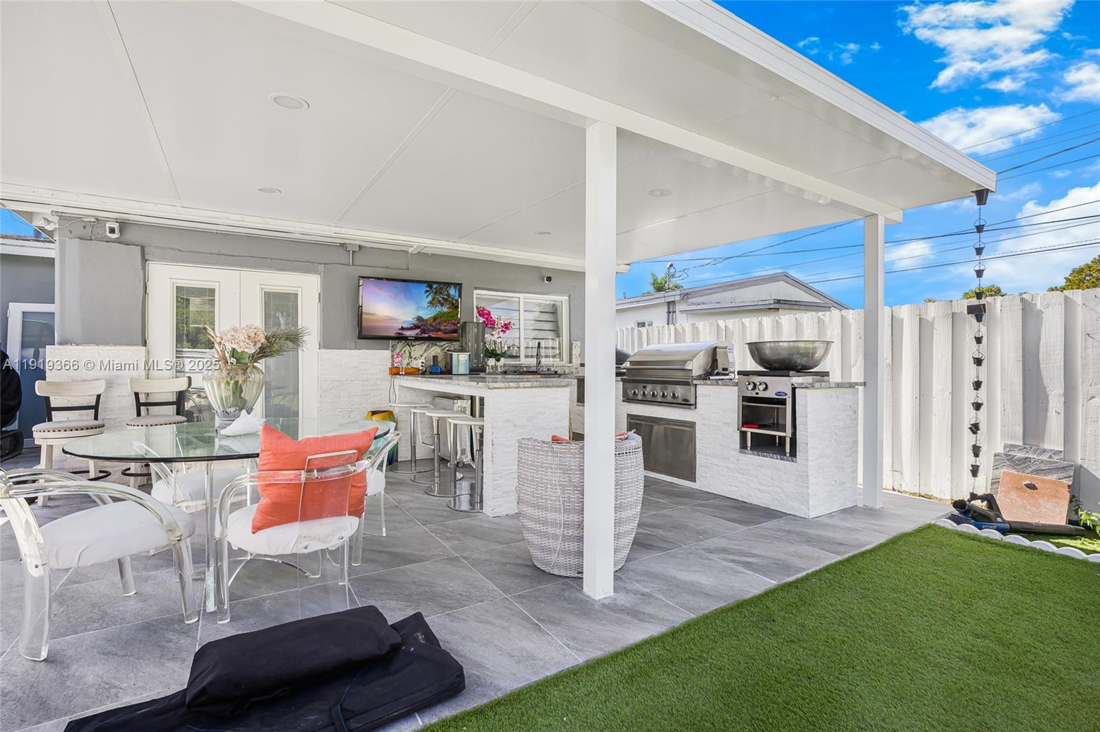 NEWPORT - Residential