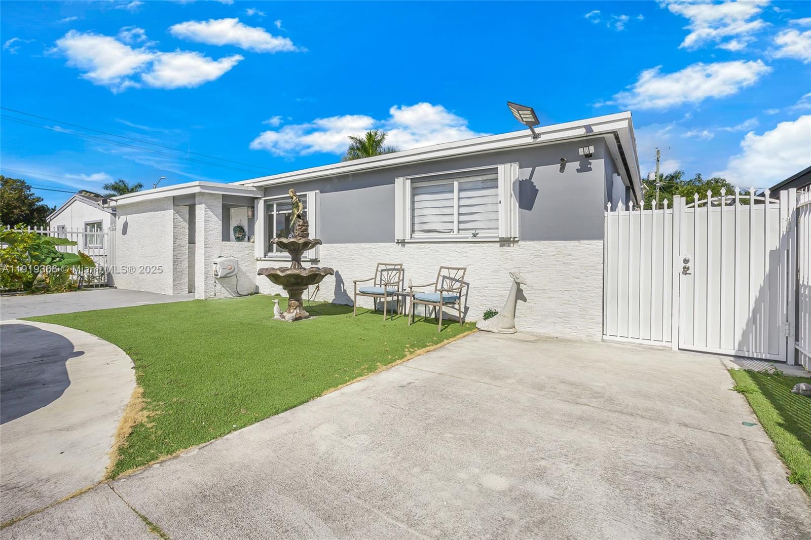 NEWPORT - Residential