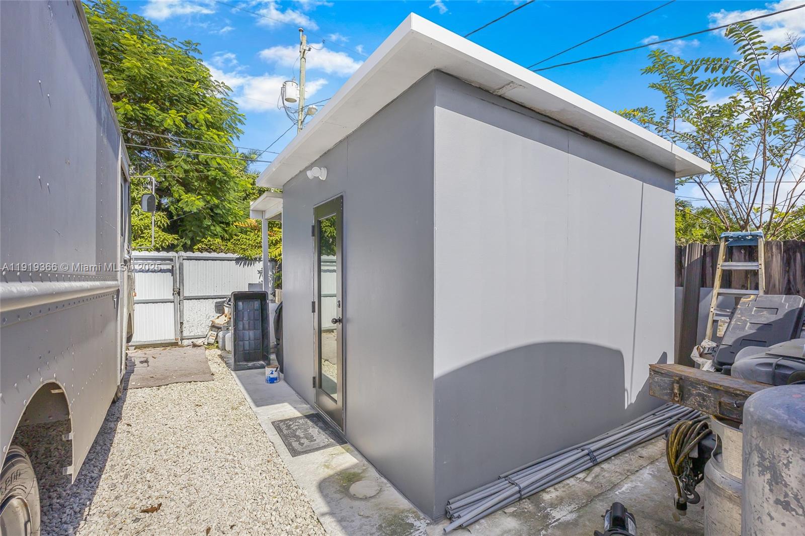 NEWPORT - Residential