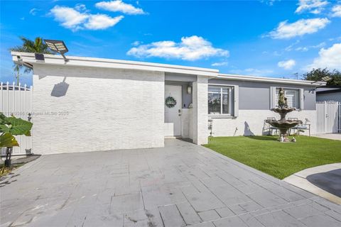 Photo of 709 NW 14th St, Homestead, FL 33030 (MLS # A11919366)