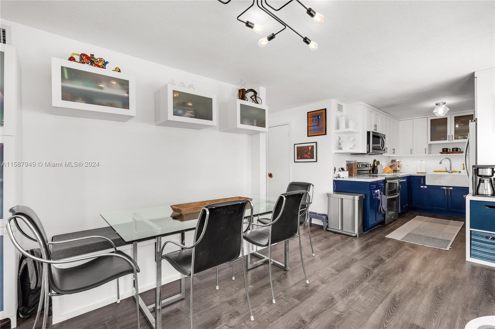 CORAL VILLAS REV - Residential